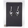 Image 1 : 1 CT CZ WITH CLEAR ACCENTS DROP STYLE EARRINGS