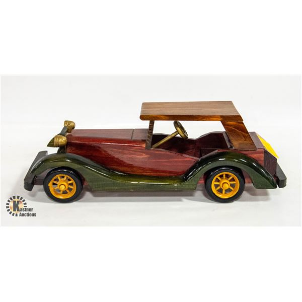 SOLID WOOD VINTAGE CAR ORNAMENT