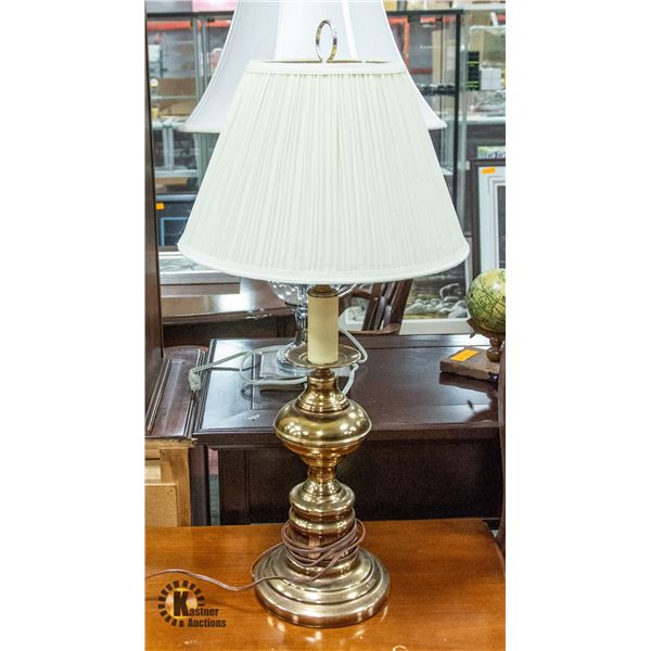 VINTAGE BRASS TABLE LAMP