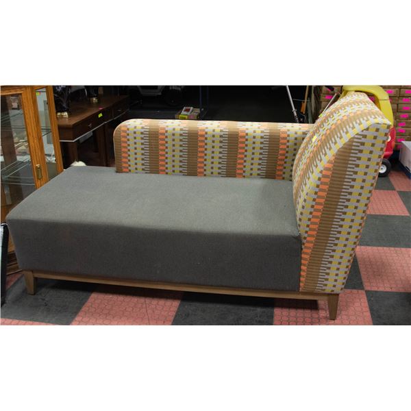 CHAISE LOUNGE