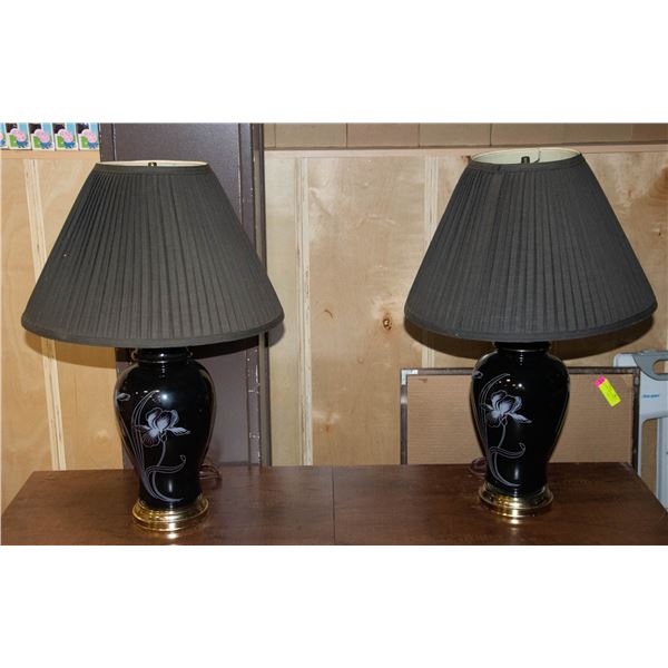 2 LAMPS