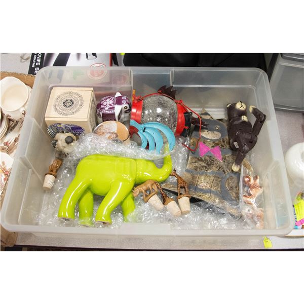 LARGE FLAT OF ANIMAL FIGURINES AND ITEMS