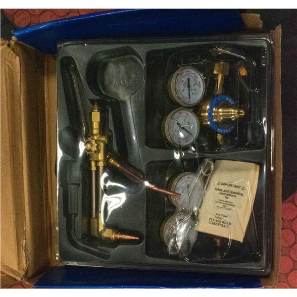 WELDING AND CUTTING OUTFIT