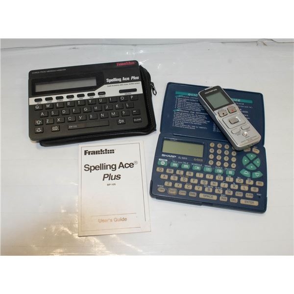 VARIOUS VINTAGE ELECTRONIC DEVICES