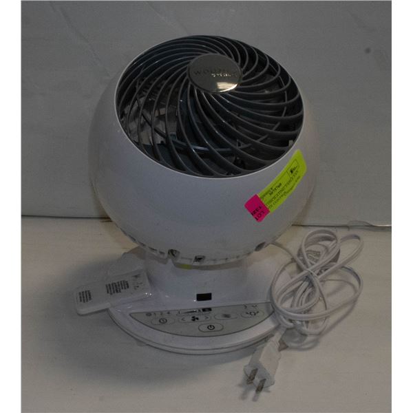WOOZOO OSCILATING TABLE FAN W/ REMOTE CONTROL