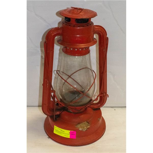 VINTAGE KEROSENE LANTERN,20 IN TALL,HANGER +