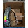 Image 1 : BOX OF MISC DECOR