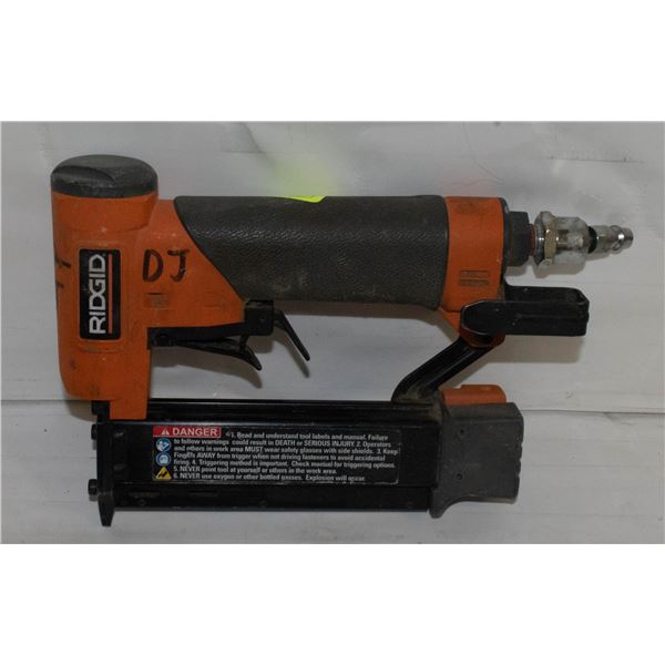 RIDGID R138HPA HEADLESS PINNER