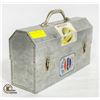 Image 2 : VINTAGE ALUMINUM TOOL BOX