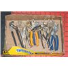 Image 1 : LOT VICE GRIPS AND PLIERS