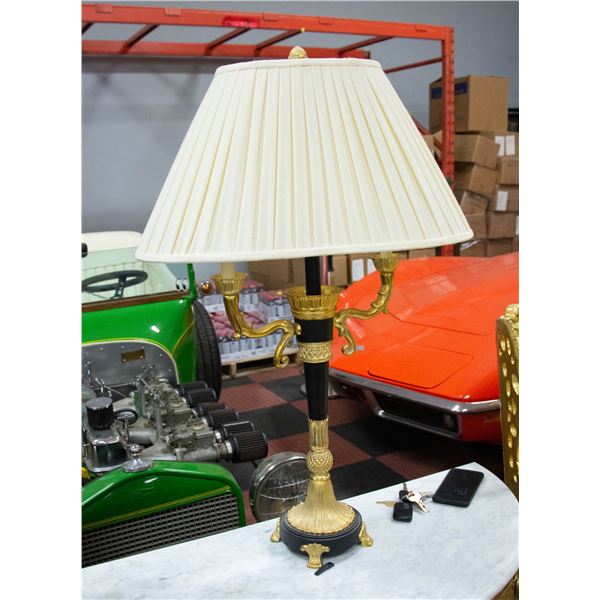 CLOCK AND SIDE TABLE LAMP