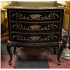 Image 1 : ORNATE BLACK 3 DRAWER DRESSER