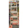 Image 1 : 5' STEP LADDER - ALUMINUM;