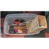 Image 1 : BIN OF ESTATE GARAGE ITEMS INCL SCISSORS JACK