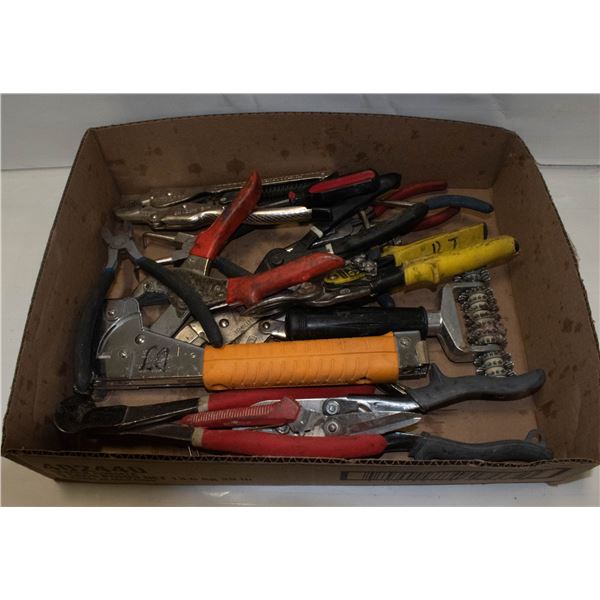 ESTATE FLAT OF SNIPS, PLIERS, CUTTERS AND A HAMMER
