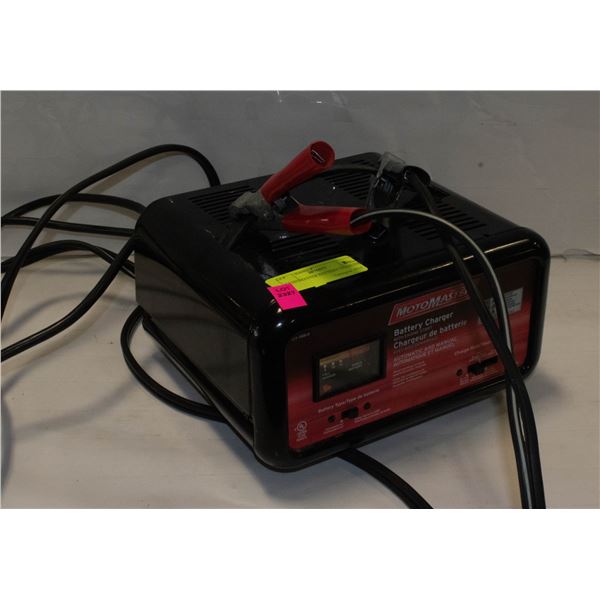 MOTOMASTER BATTERY CHARGER