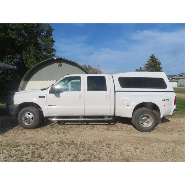 2002 Ford F350 Lariat Power Stroke Super Duty Dually 4 Door 7.3L Diesel Truck with Automatic Transmi