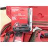 Image 4 : Milwaukee 18 V Cordless Grease Gun with 2 