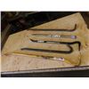 Image 1 : 3 Wrecking Bars, 2 Pry Bars 