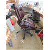 Image 2 : Leather Swivel Office Chair 