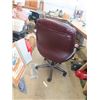 Image 3 : Leather Swivel Office Chair 