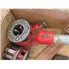 Image 2 : Ridgid Pipe Threader with 5 Threaders