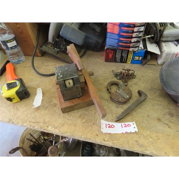 Elevator UGG Hopper Counter and CPR Padlock