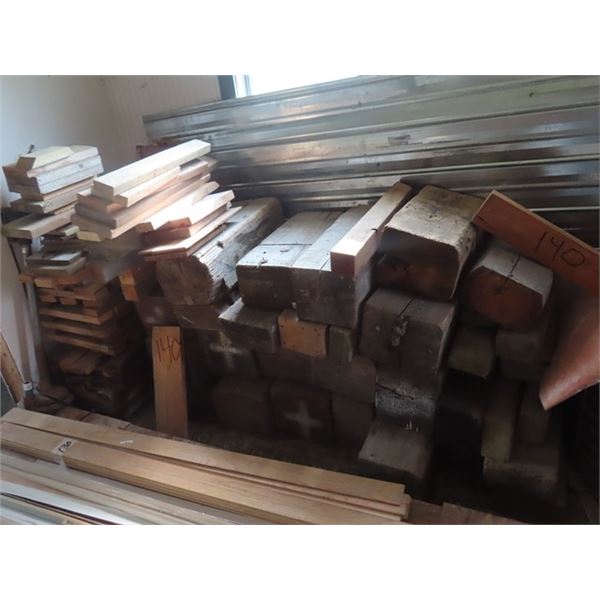 Quantity of Blocking 12'' x 10'' x 28'' 