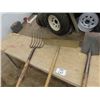 Image 3 : 2 Forks, Rake, Spade, Roofing Shovel