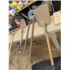 Image 2 : Shovels, 2 Bars, Spade, Push Broom 