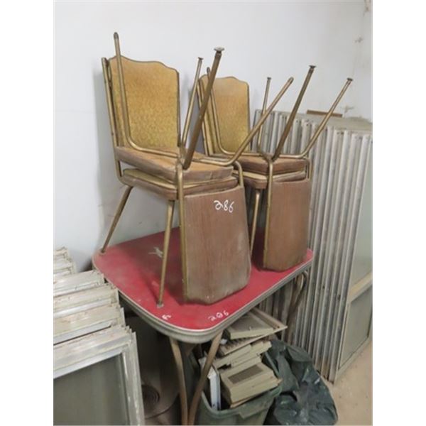 Retro Table with 4 Chairs 