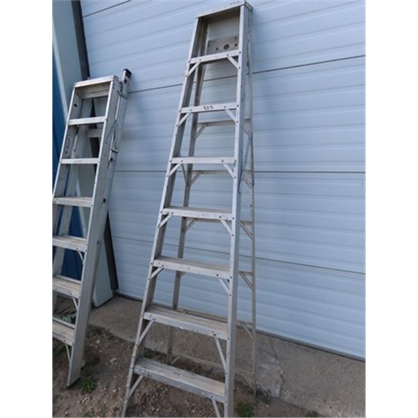 Aluminum 8' Step Ladder