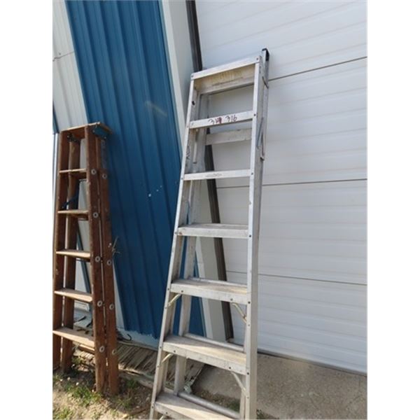 Aluminum 7' Multi Ladder 