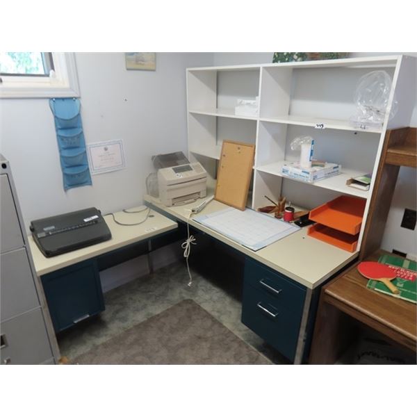 Metal Desk with Side Arm 