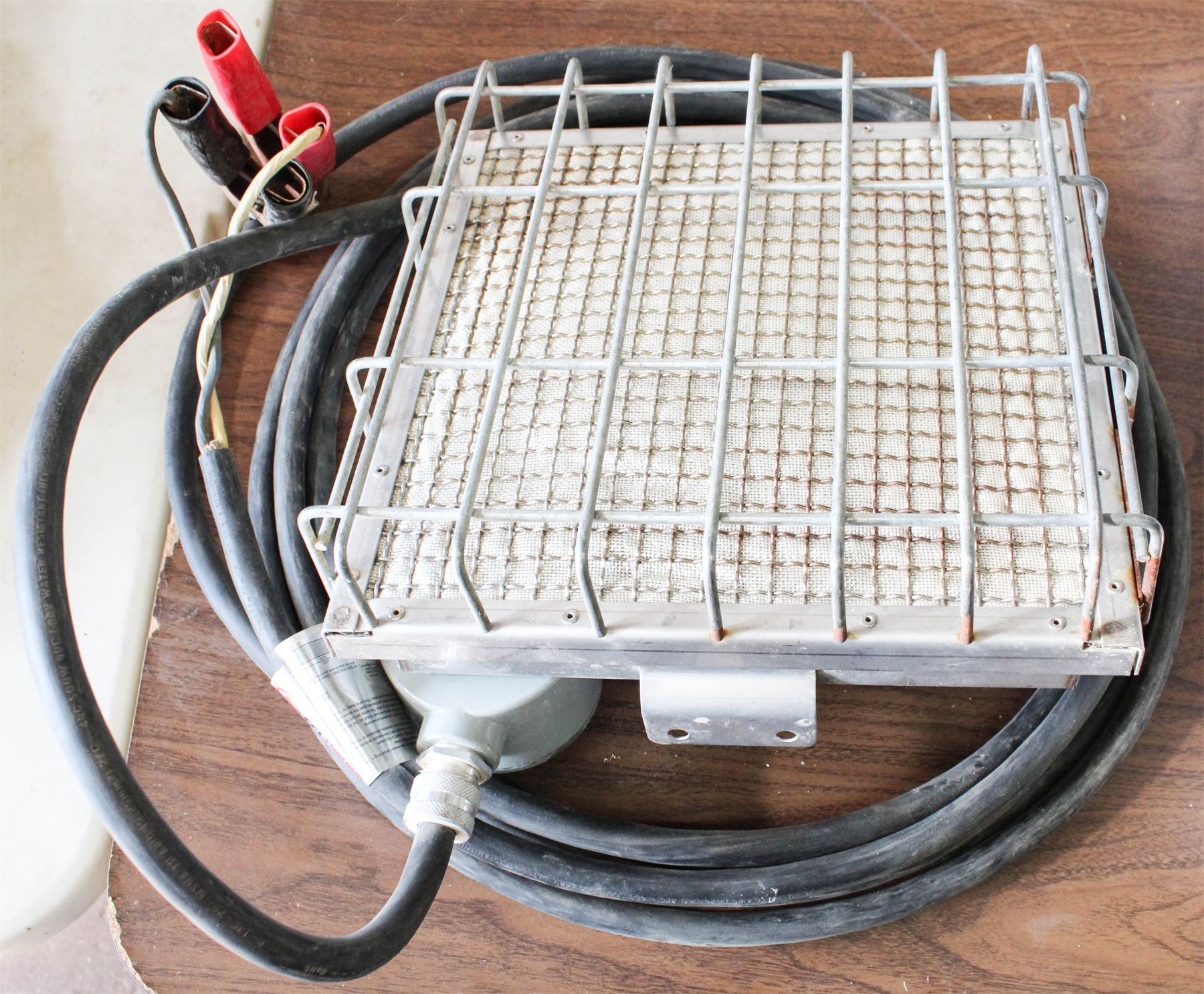 SCOTTCAN 4000 BTU MOUNTABLE ELECTRIC HEATER