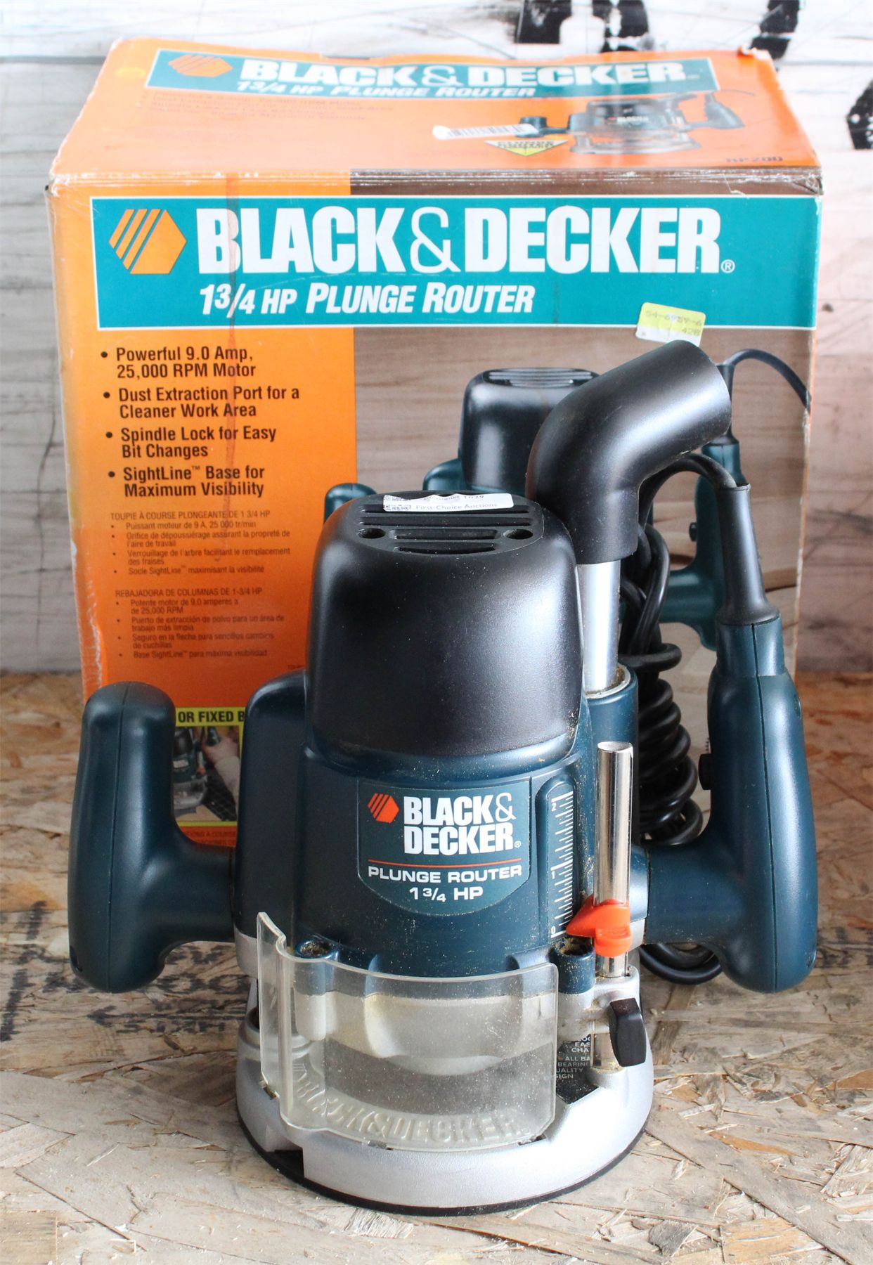 BLACK & DECKER PLUNGE ROUTER