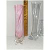 Image 2 : LOT OF 3 DIFFERENT FLOWER VASES