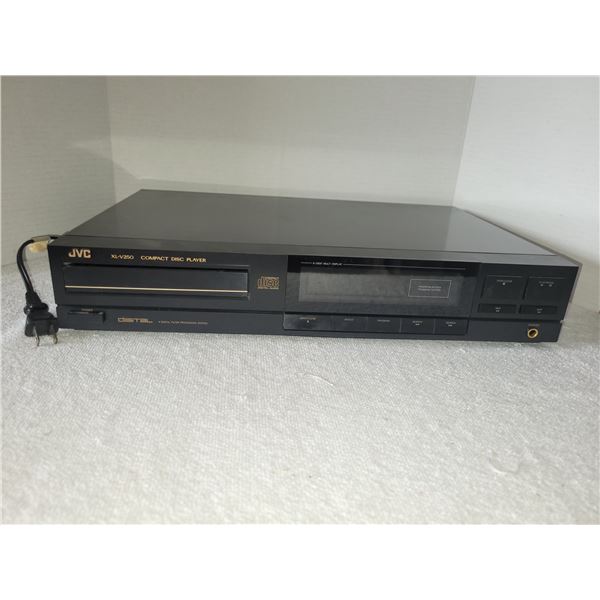 JVC XV-F80BK Lecteur DVD 7 disques à balayage progressif Noir JVC XV-F80BK Lecteur DVD 7 disques à balayage progressif Noir