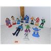Image 1 : RANDOM LOT OF DC SUPER HEROES SMALL FIGURINES