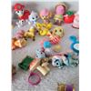 Image 3 : LOT OF GIRLS SMALL TOYS