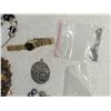 Image 7 : LOT OF JEWELLERY (NECKLACE, CHARM BRACELET, MORE)