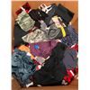 Image 2 : Lote #401 - Target & Costco Clothes