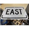Image 1 : East Traffic Sign