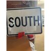 Image 1 : South Traffic Sign