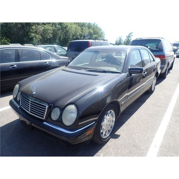 1999 MercedesBenz E320 Speeds Auto Auctions