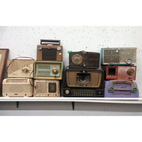 10 Assorted Vintage Radios for Parts & Repair