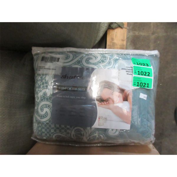 2 New Queen Size Heartstrings Comforter Sets