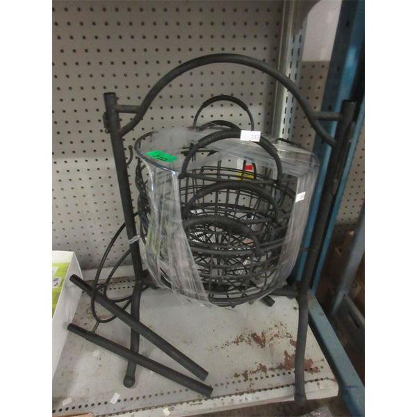 Metal Basket Plant Stand 