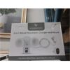 Image 1 : 3-in-1 Wired Floodlight, Charger & Mount