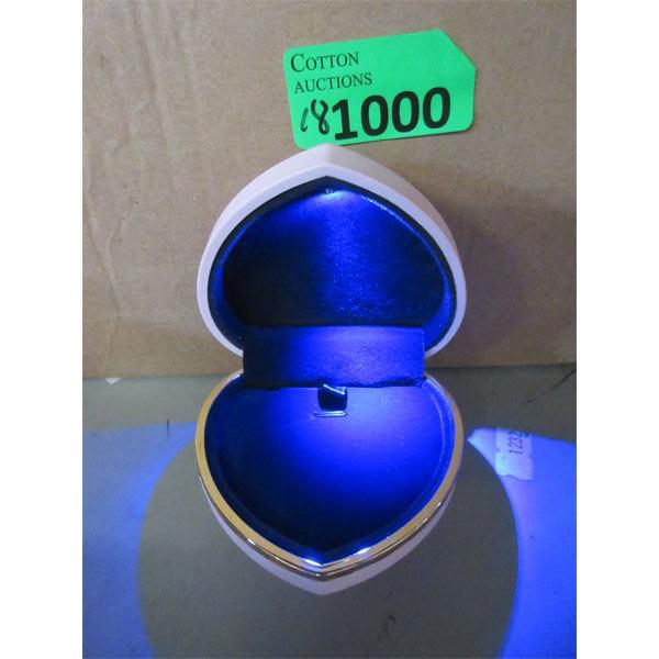 Box of 18 New Heart Shaped Illuminated  Pendant Boxes